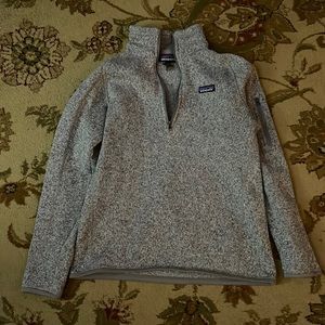 Patagonia 1/4 better sweater size medium grey